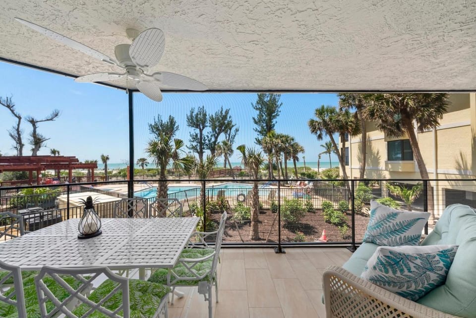 Pine Cove 104 House in Sanibel Island