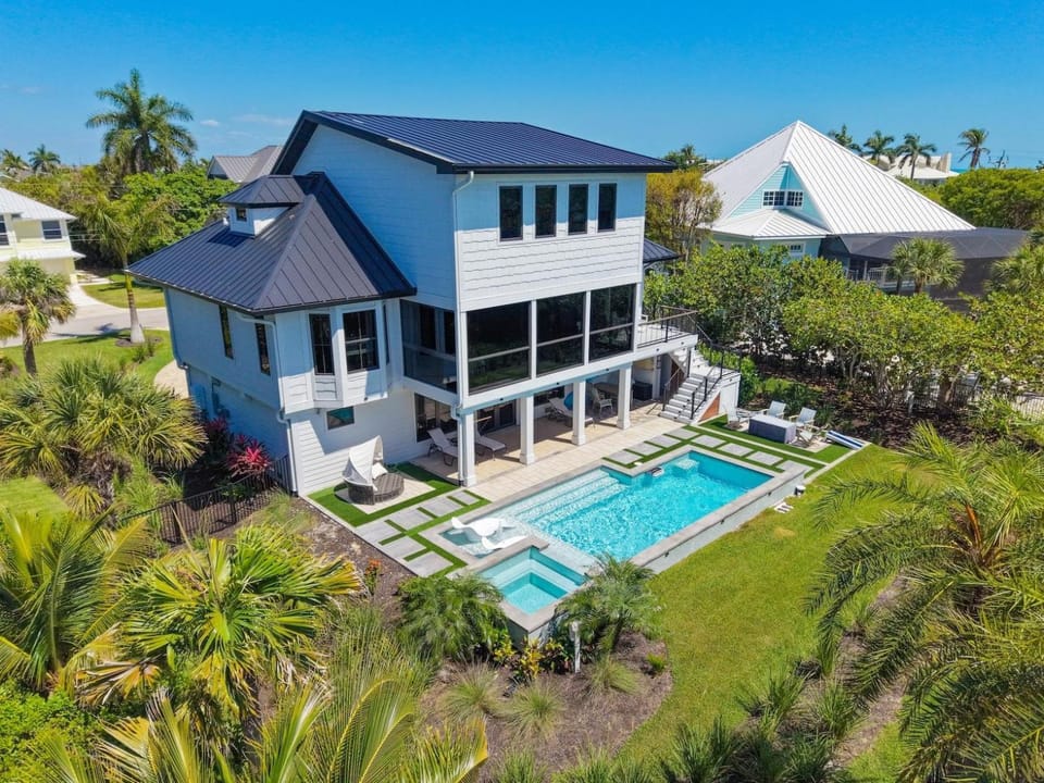 Pelican's Perch House in Sanibel Island