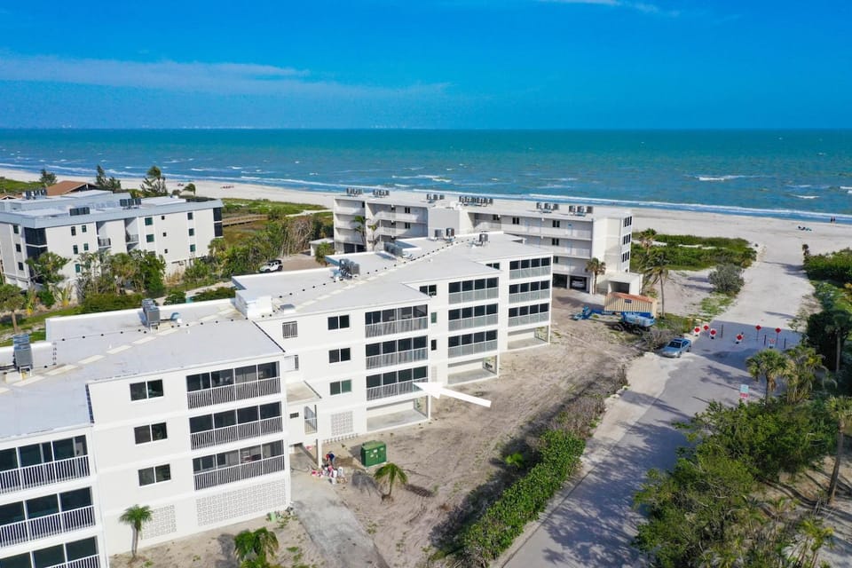 Sanibel Surfside 213 House in Sanibel Island