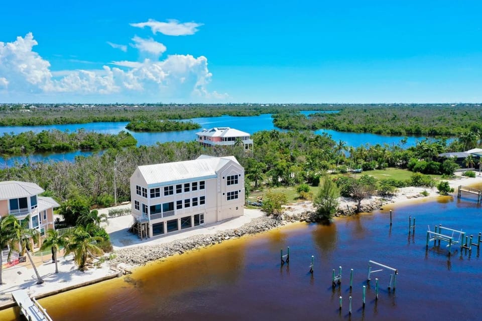 Woodring Bayhouse House in Sanibel Island
