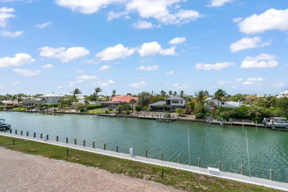 Mariner Pointe 813 House in Sanibel Island