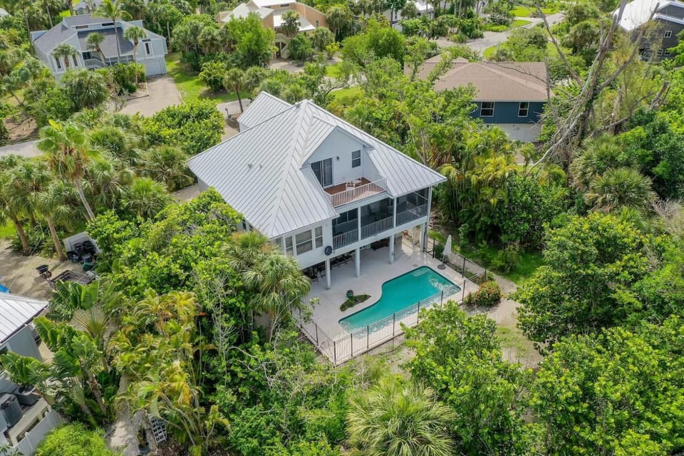 Palm Whisper House in Sanibel Island