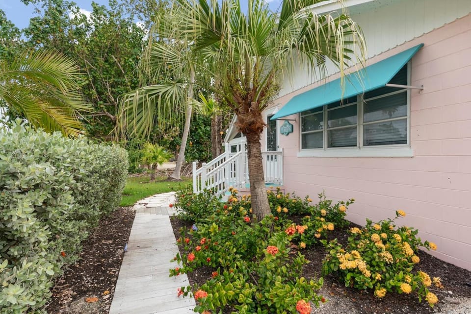 Little Palm Cottage House in Sanibel Island