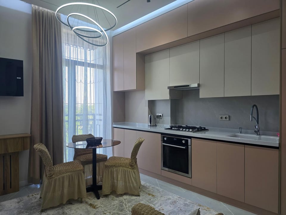 Kitchen or kitchenette, oven, kitchen, kitchen