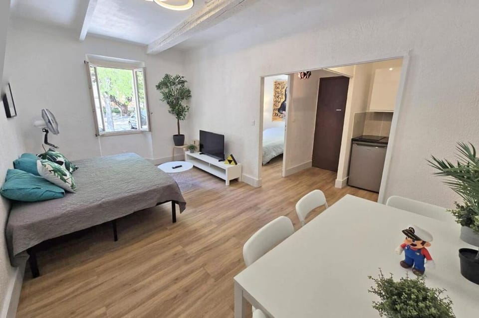 GregBnb - Appartement 1 chambre 39 m2 - Est Apartment in Toulon