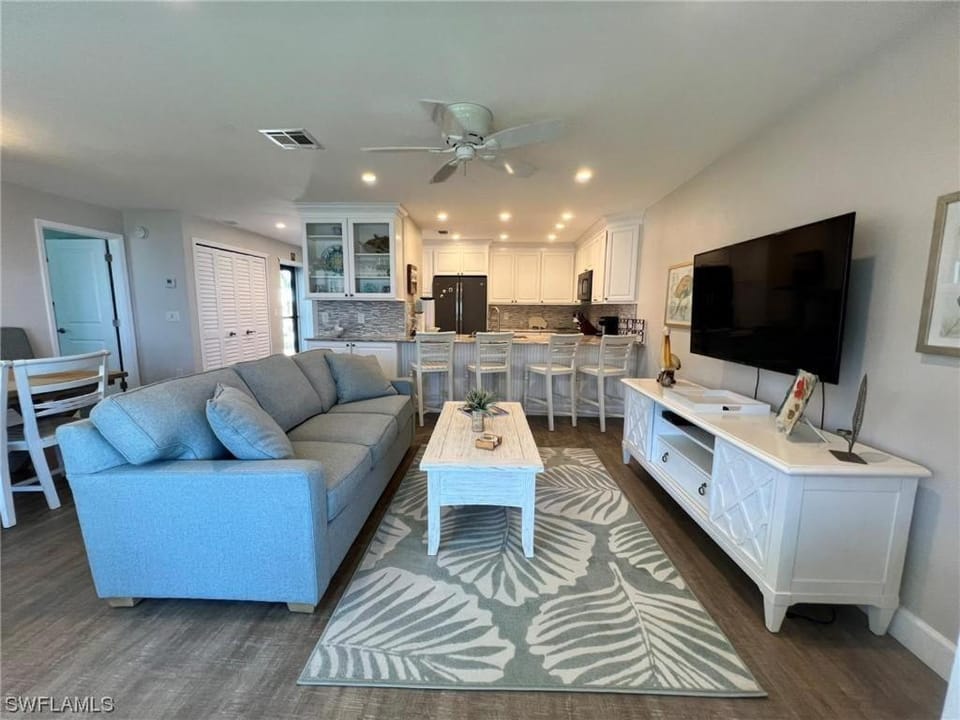 Mariner Pointe 842 House in Sanibel Island