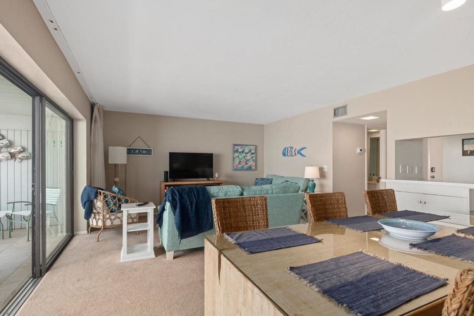 Mariner Pointe 323 House in Sanibel Island