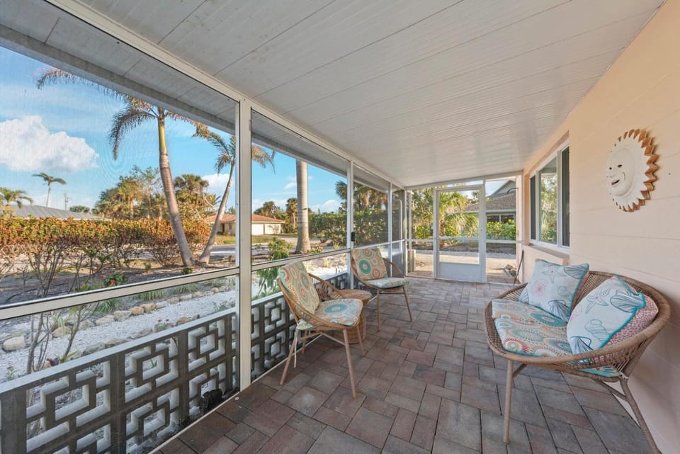 Peace, Love & Shells House in Sanibel Island