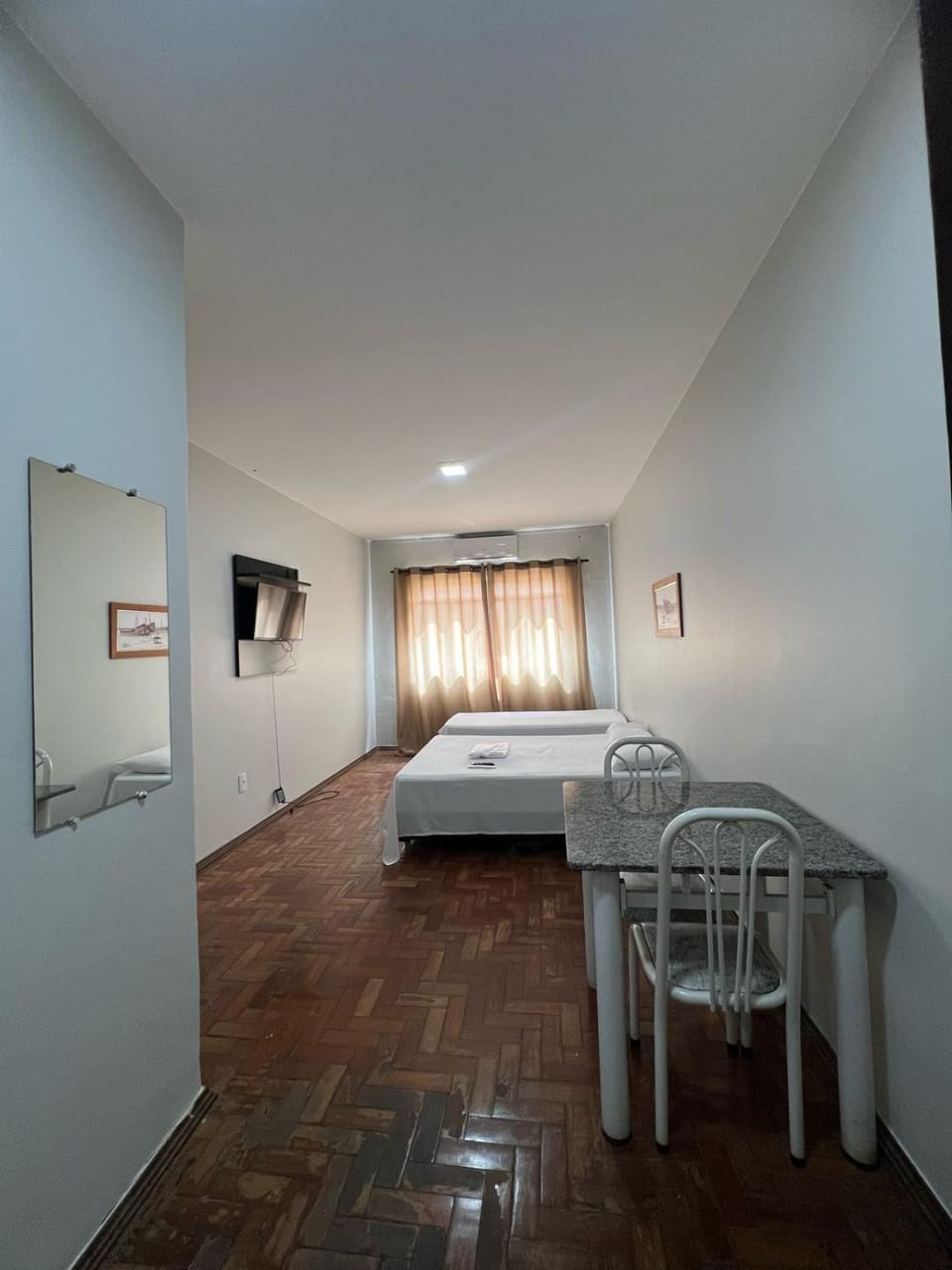 Apartamento 111 - Suíte econômica com ar condicionado Apartment in State of Goiás