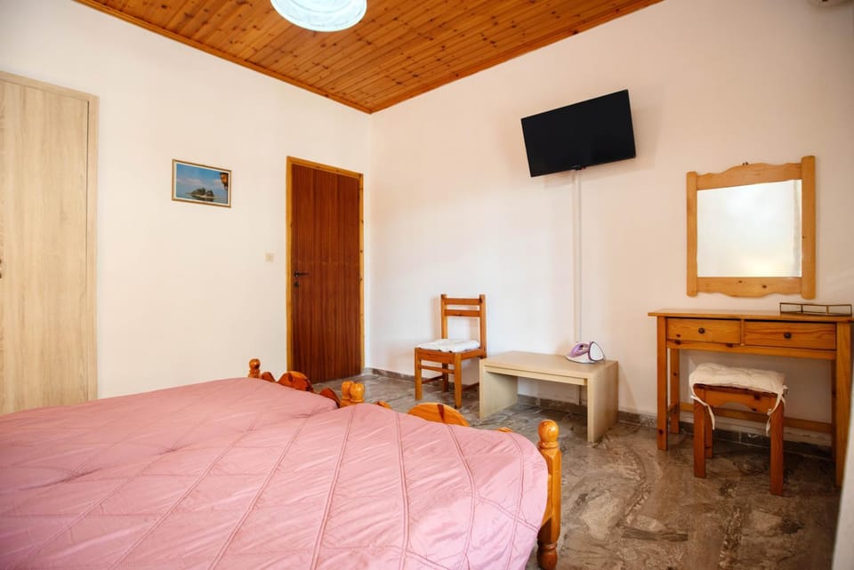 Anthoula's garden apartments Apartment in Corfu, Greece