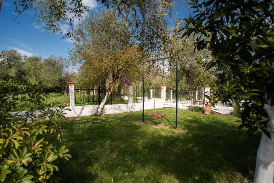 Anthoula's garden apartments Apartment in Corfu, Greece