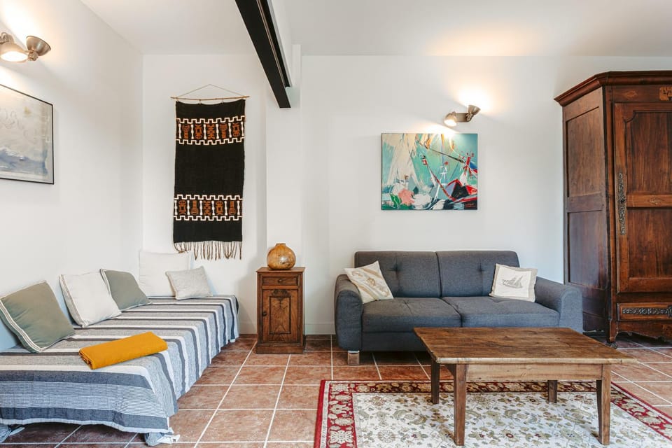 Property building, Living room