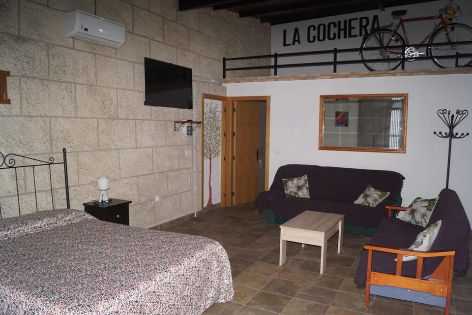 Bed, TV and multimedia, Living room, Photo of the whole room, Bedroom