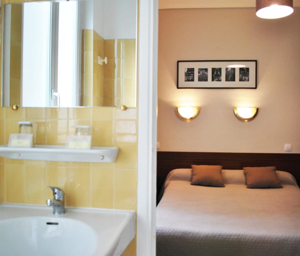 Bathroom, Bedroom