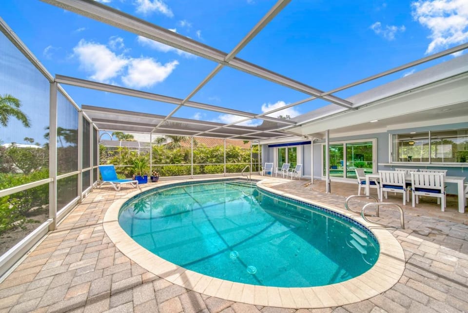 Coastal Charm House in Sanibel Island