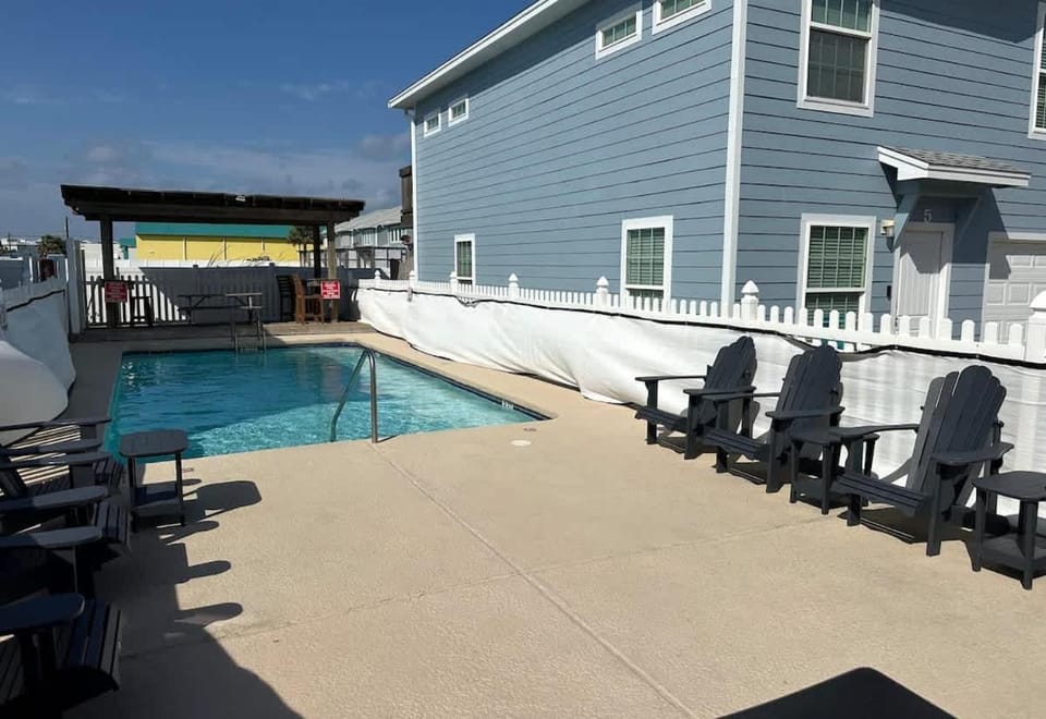 The Beach Peach House in Port Aransas