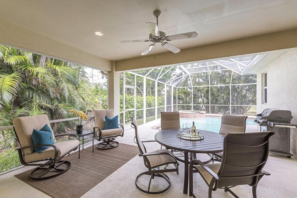 Patio, Seating area, Dining area