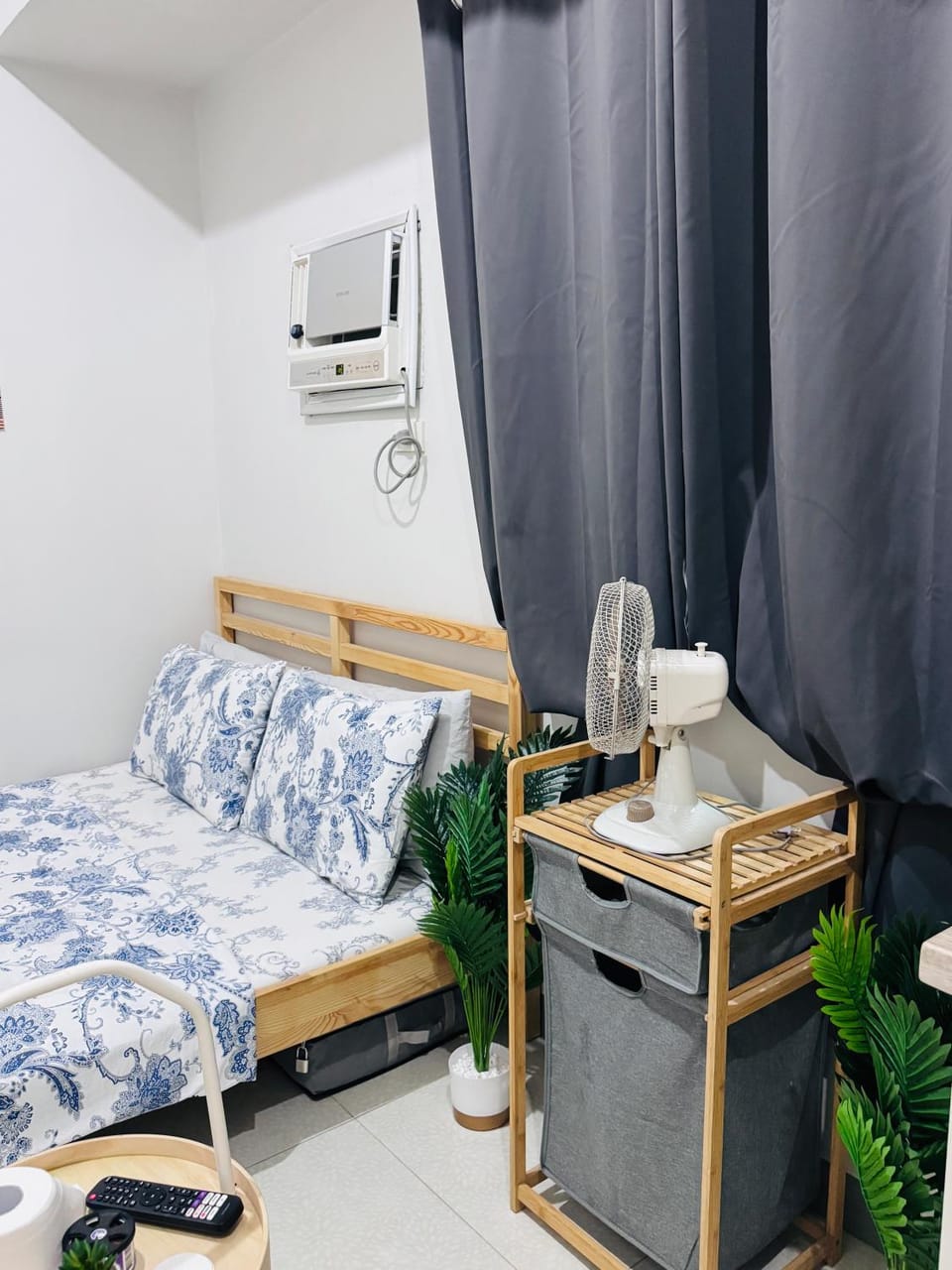 Bed, Bedroom, air conditioner