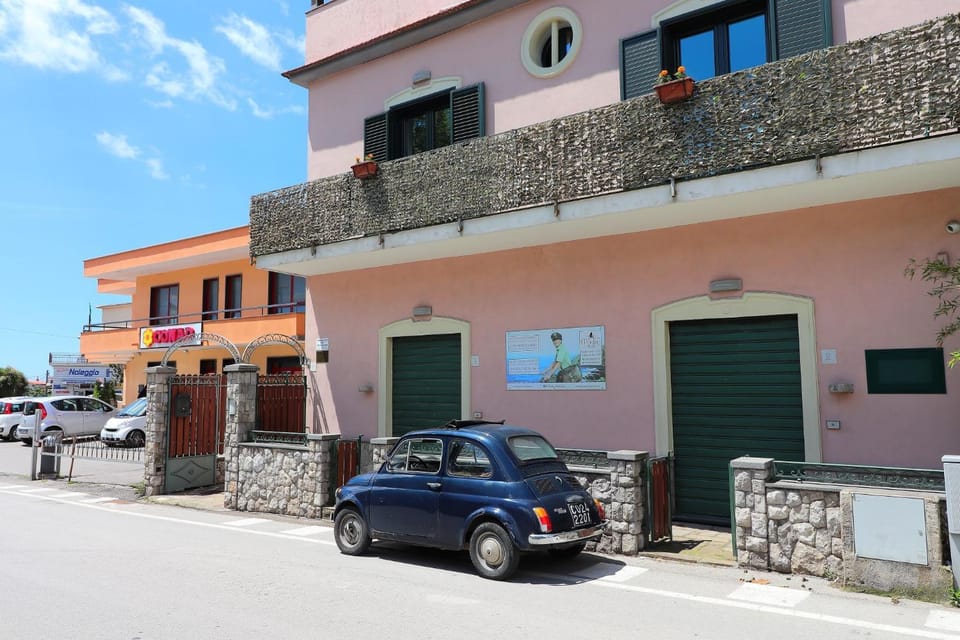Facade/entrance