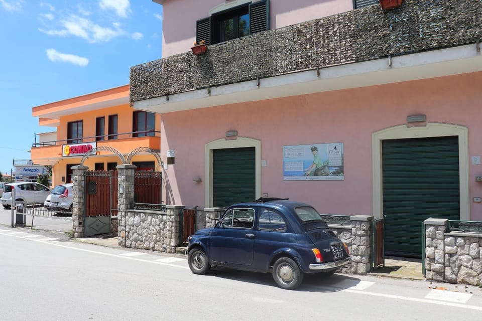 Facade/entrance