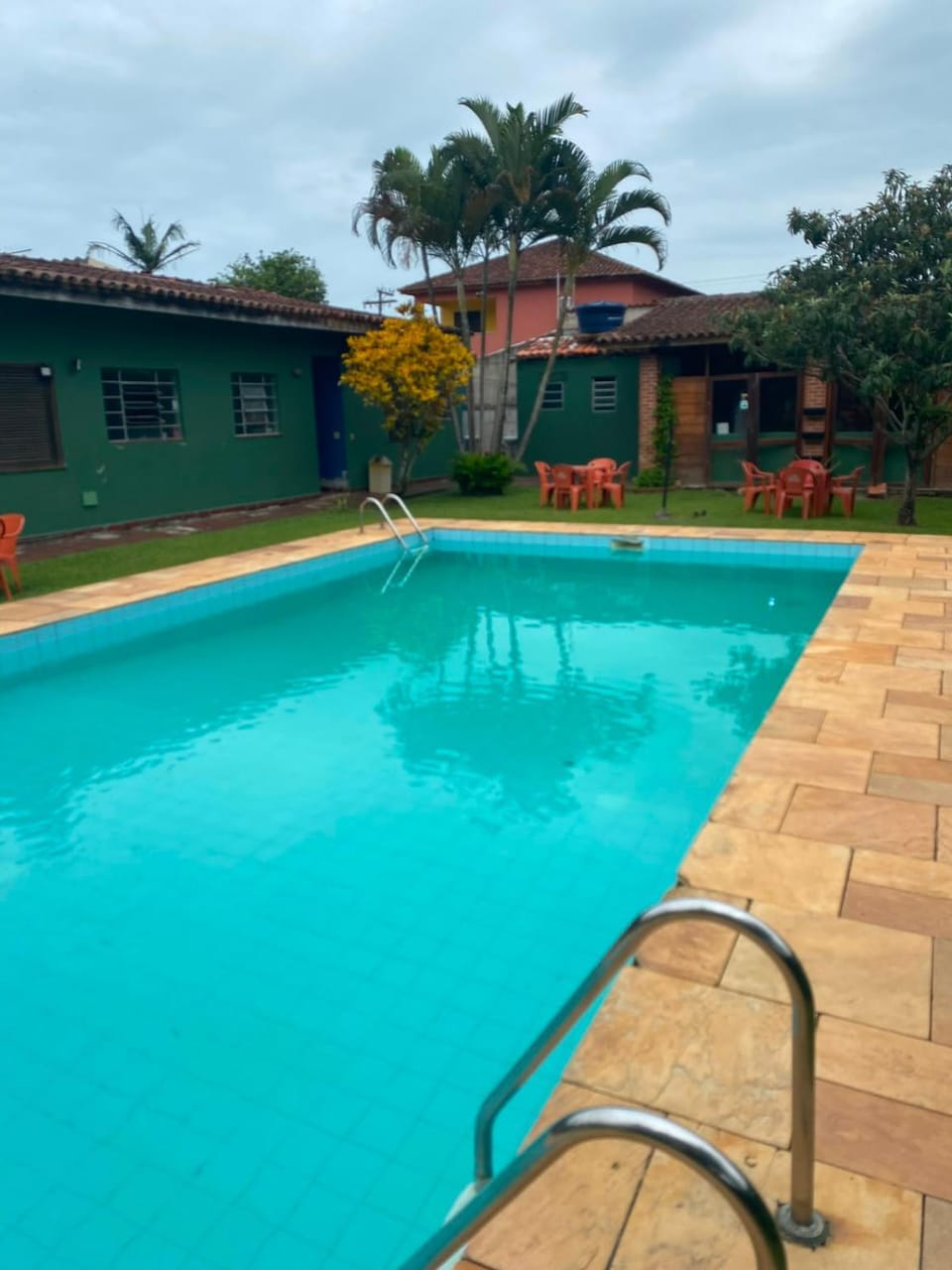 Property building, Day, Garden, Pool view, Swimming pool