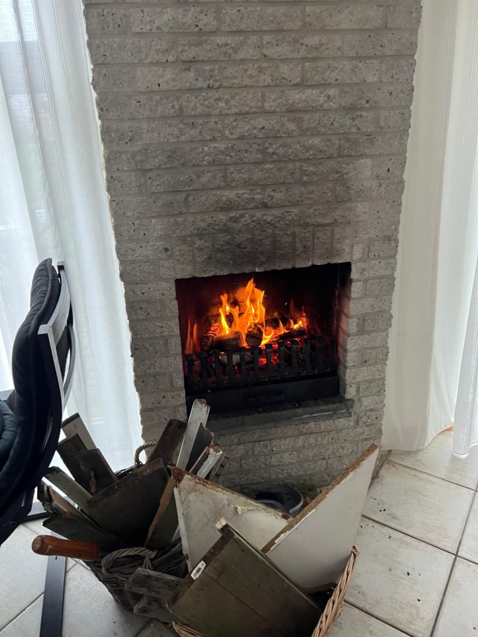 Living room, fireplace