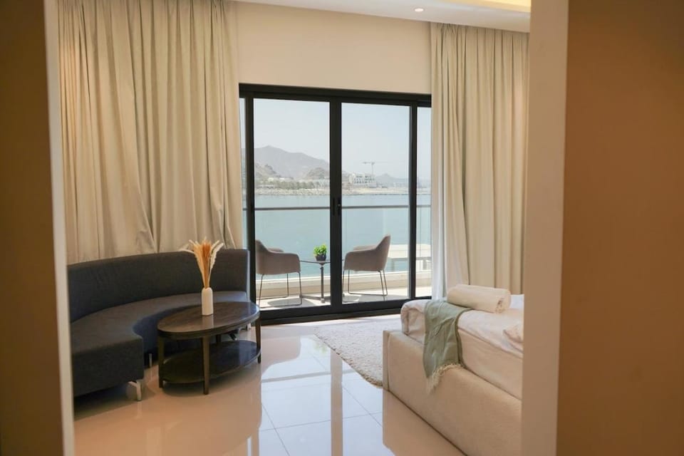 Bedroom, River view