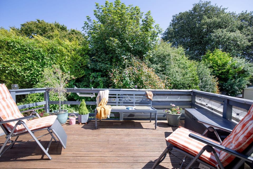Property building, Balcony/Terrace
