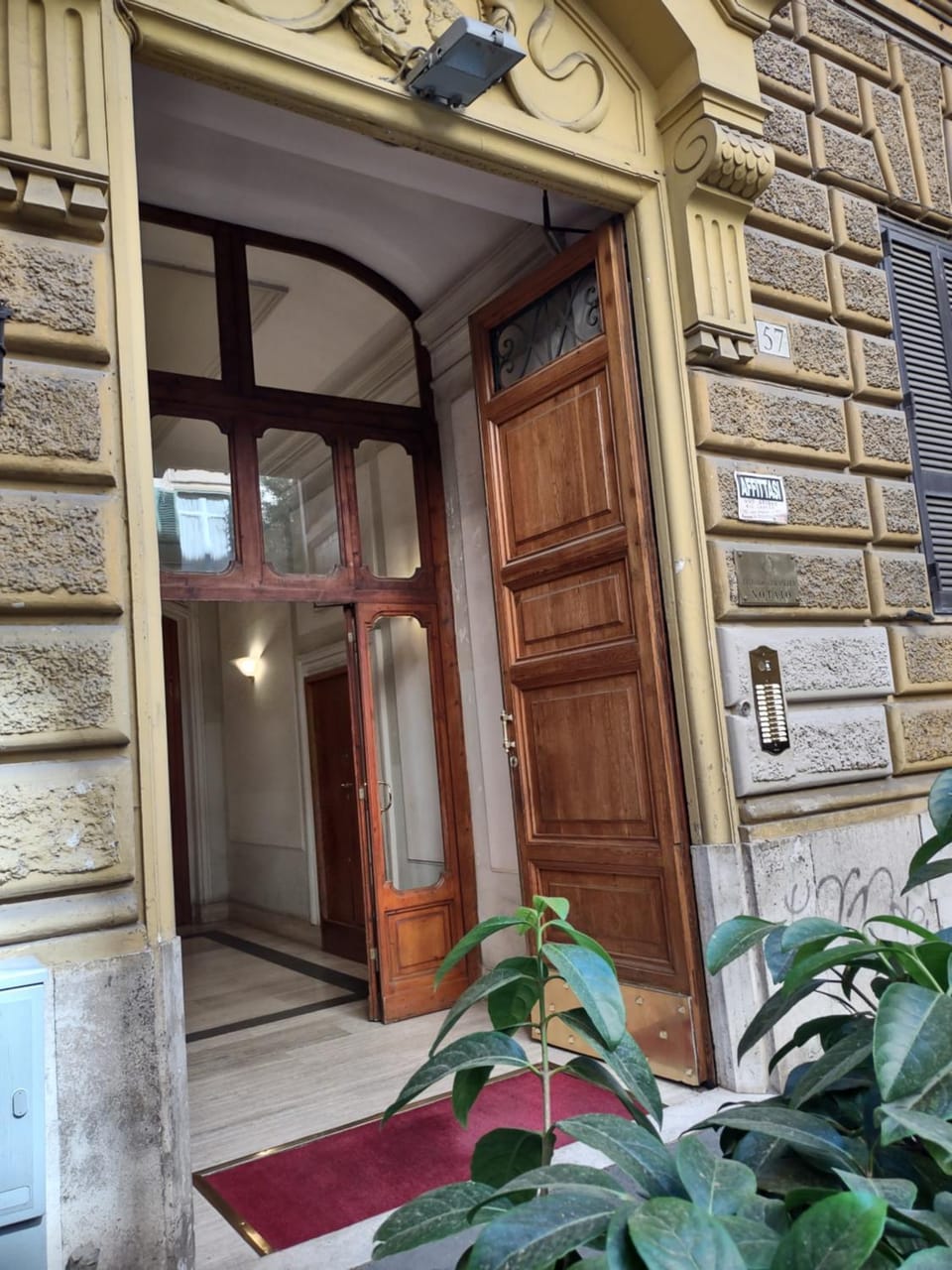 Property building, Facade/entrance