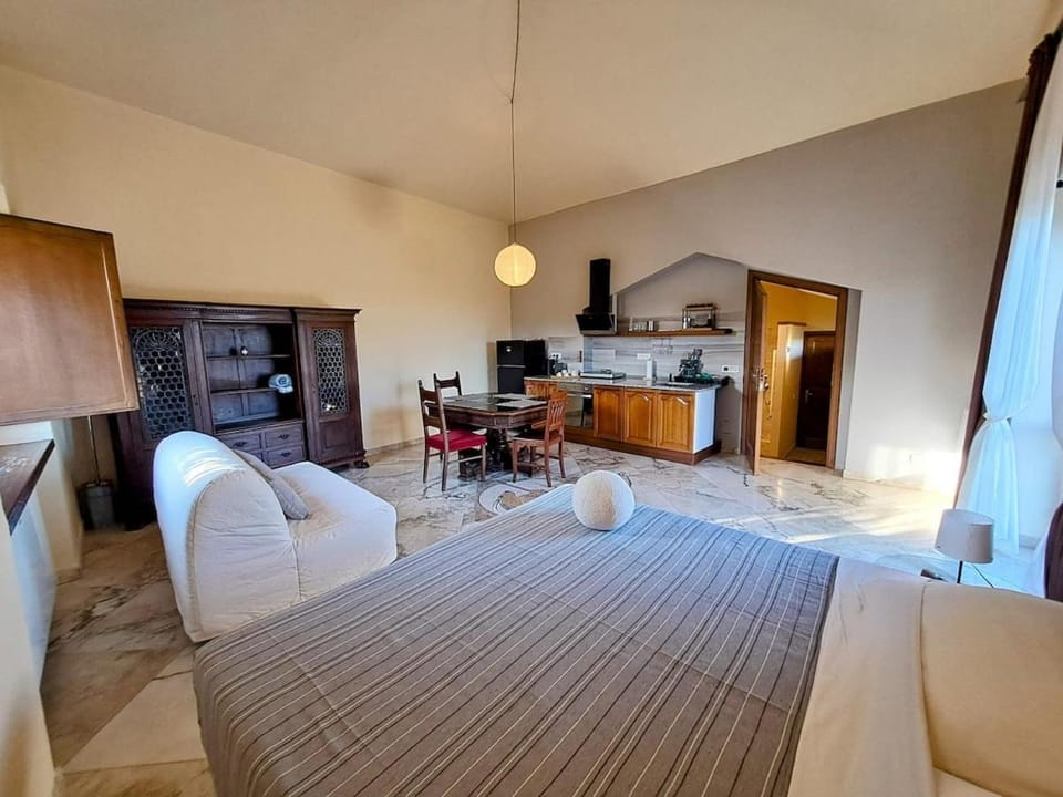 Private Studio in a Villa with Pool & Parking near Rome Apartment in Lazio
