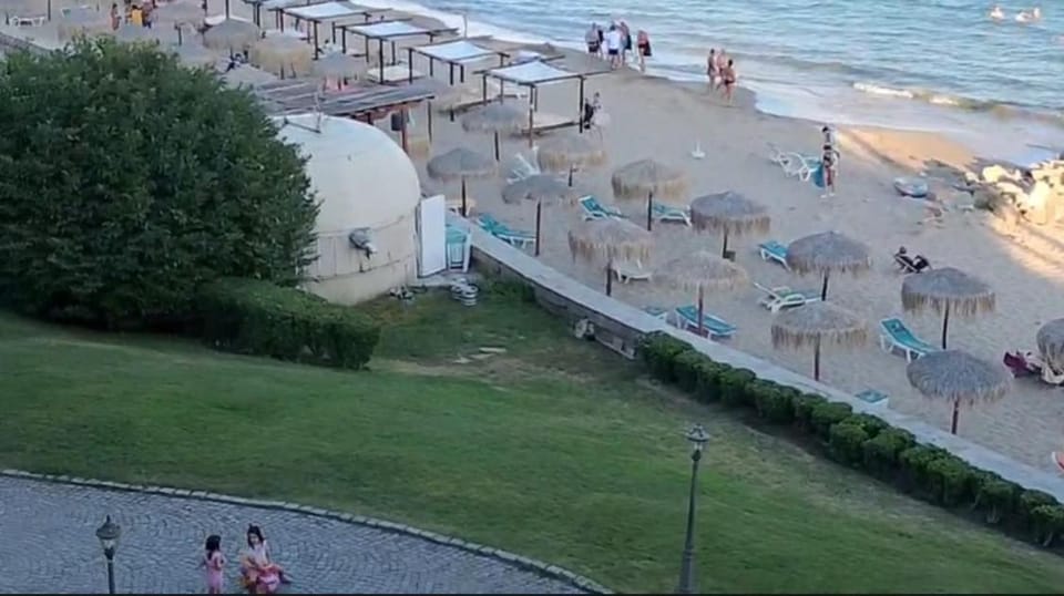 Day, People, Beach, Sea view, sunbed