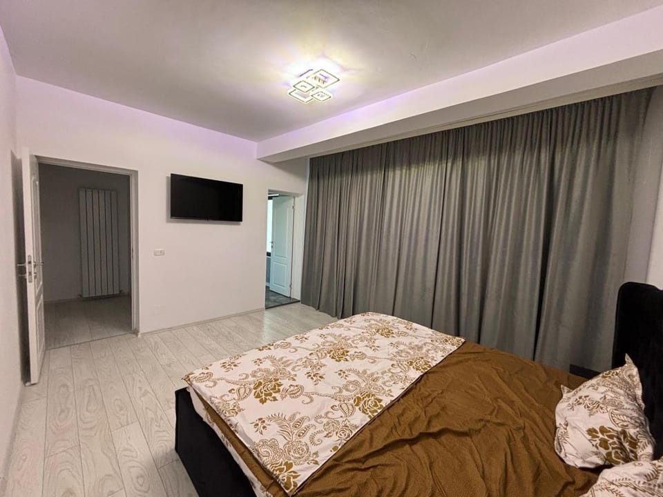 Lux Vila Lake Villa in Constanta