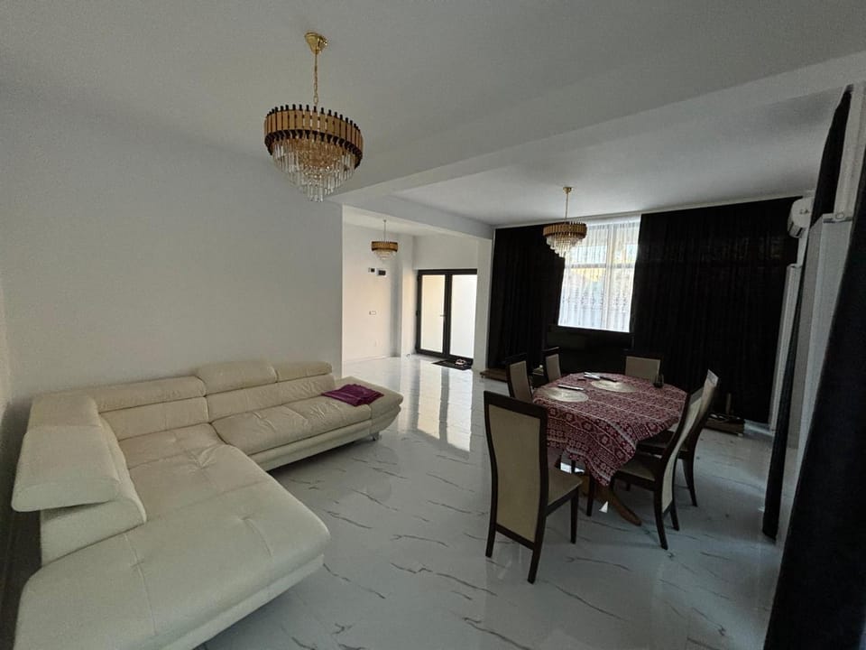 Lux Vila Lake Villa in Constanta