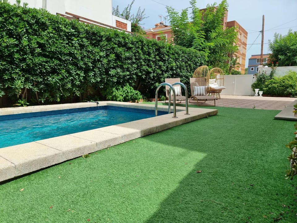 MD Villa con piscina en Mareny Beach House in Ribera Baixa
