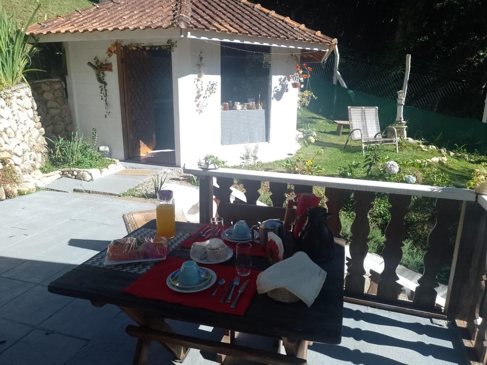 Casa no Bosque Vila Natal Bed and Breakfast in Campos do Jordão
