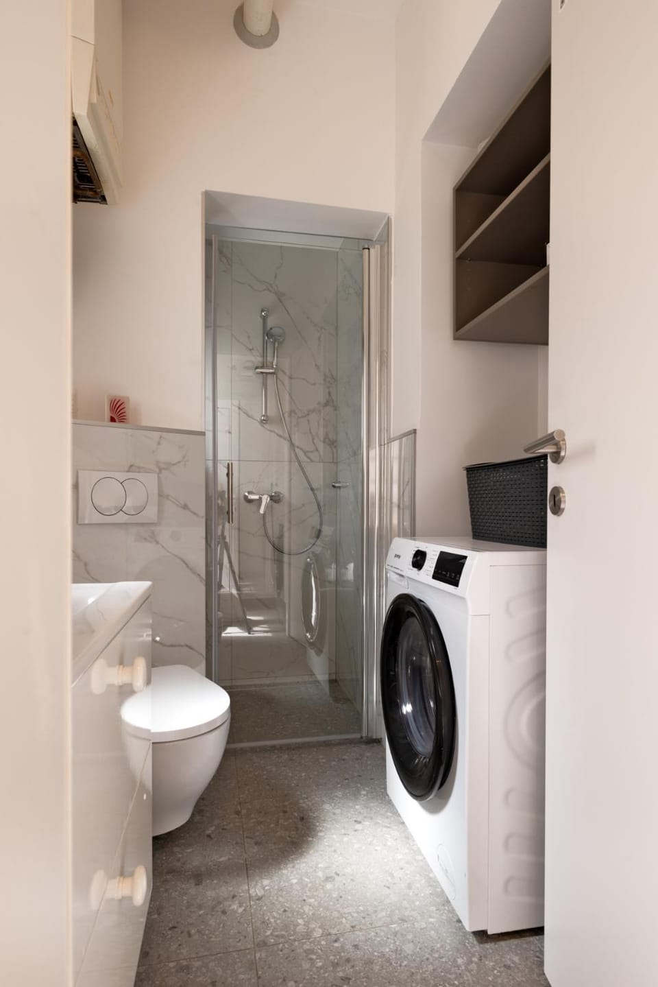 Shower, Toilet, Bathroom, washing machine