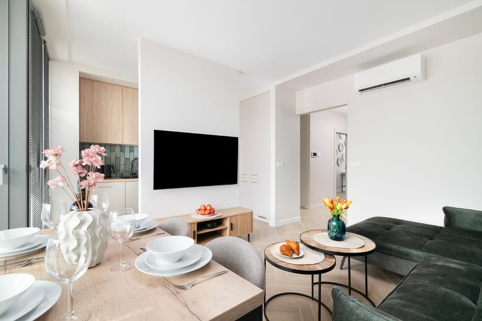 Easy Rent Apartments - Reduta Verde, Free Parking, 2 bedroom, 24h Check-in Apartment in Masovian Voivodeship