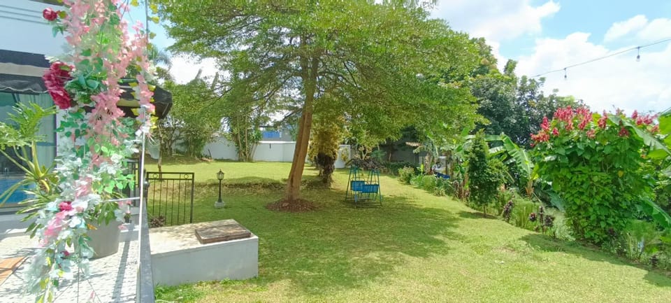 Villa Arti Dadi Villa in Cisarua