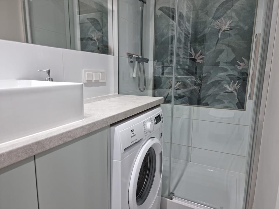 Shower, Bathroom, washing machine