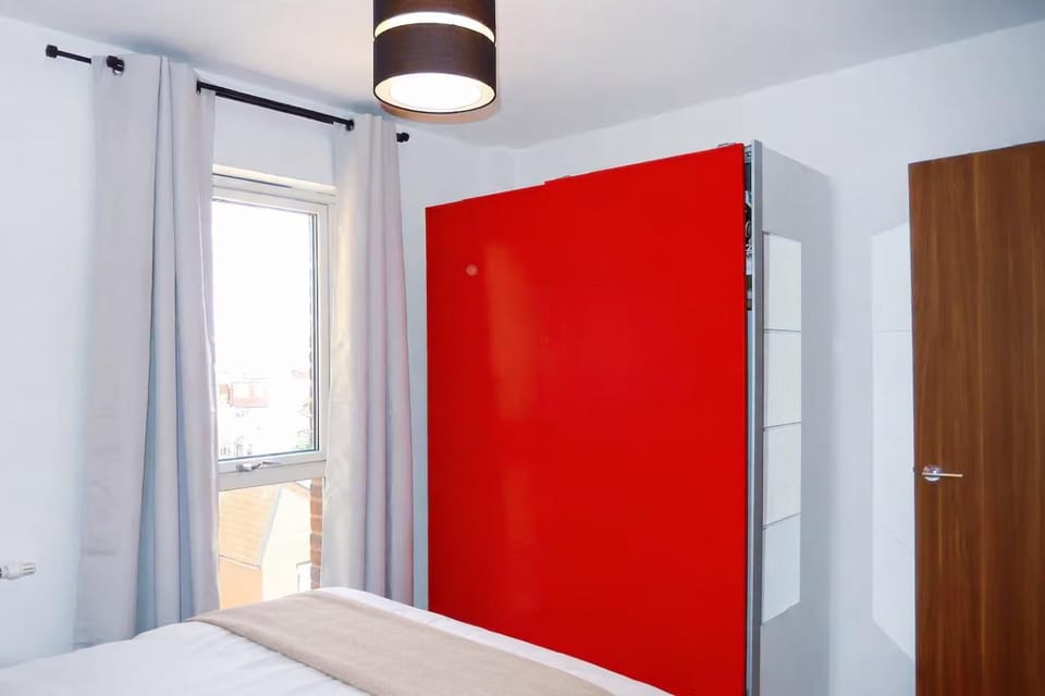 Lakeside Retreat - Spacious 1BR - Peaceful Base Near Wembley Apartment in Edgware