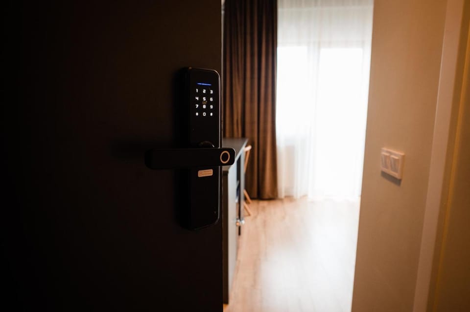 Stay At Georges And Fly Apartment hotel in Romania