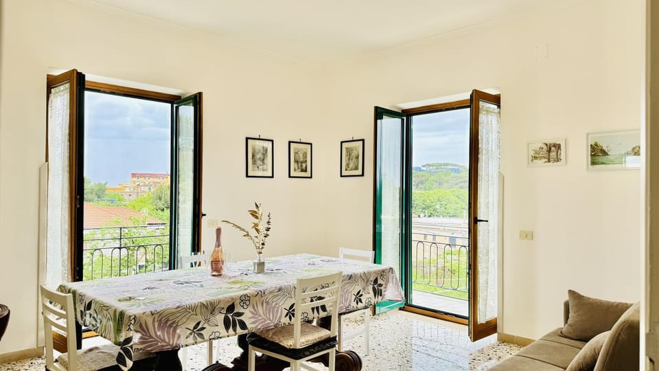 Balcony/Terrace, Living room