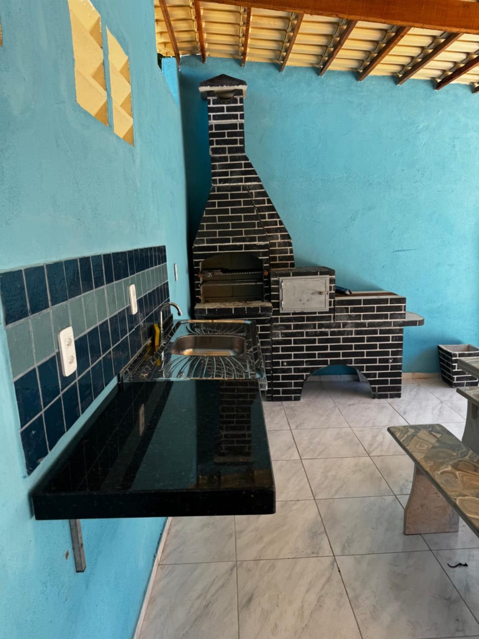 Restaurant/places to eat, Seating area, Dining area