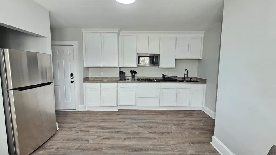 Kitchen or kitchenette, Kitchen or kitchenette, stove