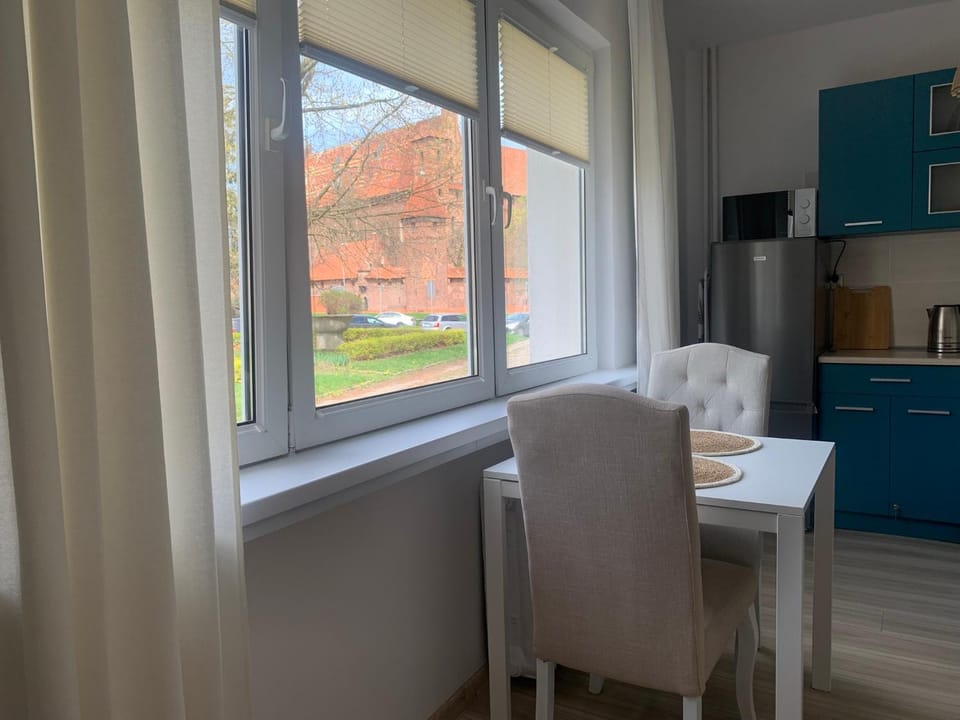 Kitchen or kitchenette, Living room, Landmark view