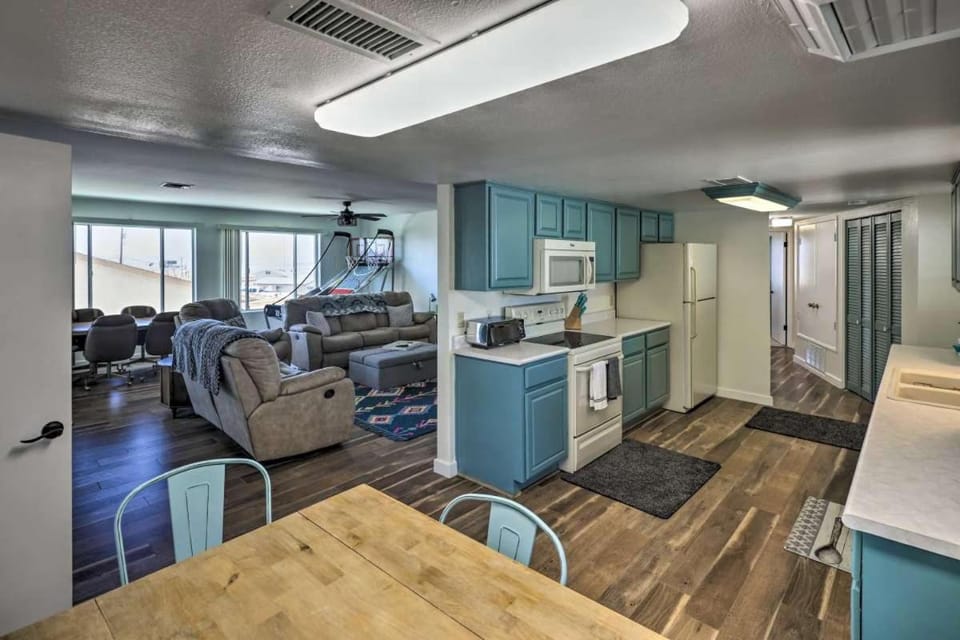 Lakeview- Pool & Spa-Pet friendly- Boat parking House in Lake Havasu City