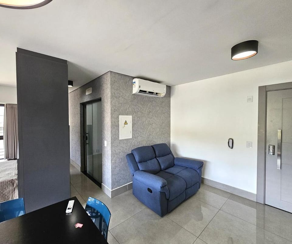 Living room, Seating area, air conditioner