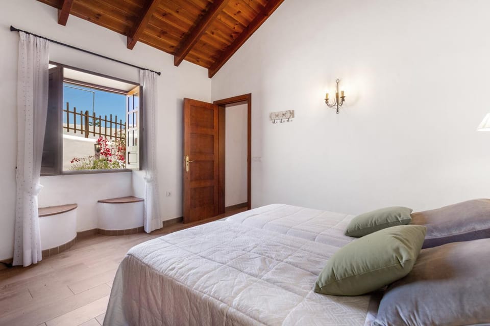 Property building, Living room, Bedroom