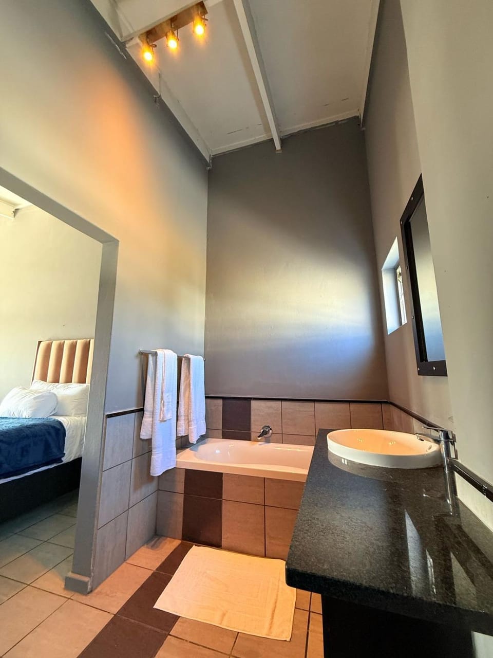 Tripleg Apartments 10 Apartment in Sandton