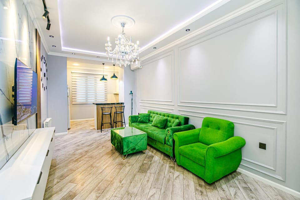 Kitchen or kitchenette, Living room, Seating area